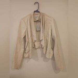 Buckle fly away jacket